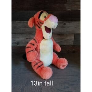 VTG Disney Store Winnie The Pooh Tigger 13" Plush Genuine Authentic Original